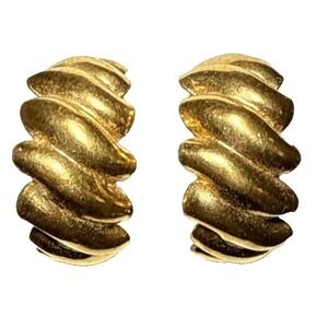 Vintage Simply Whispers Ribbed Textured Gold Tone Hoop Earrings J19-10